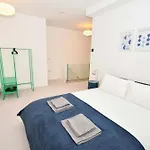 Spacious 1bed Mezzanine In Apartmán *